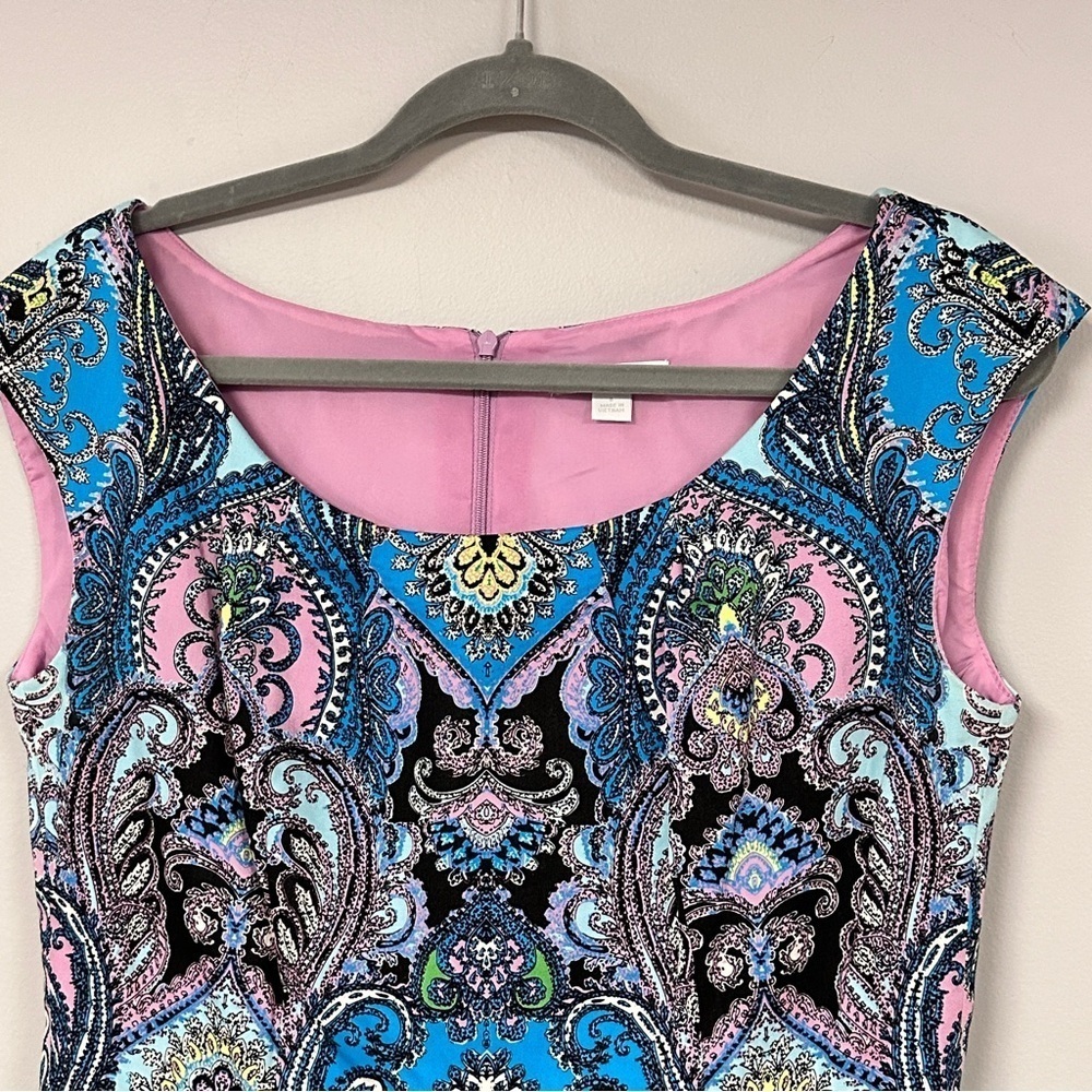 New York & Company Super Cute Art Deco Blues & Pinks Sheath Dress Size 8 - Picture 3 of 12